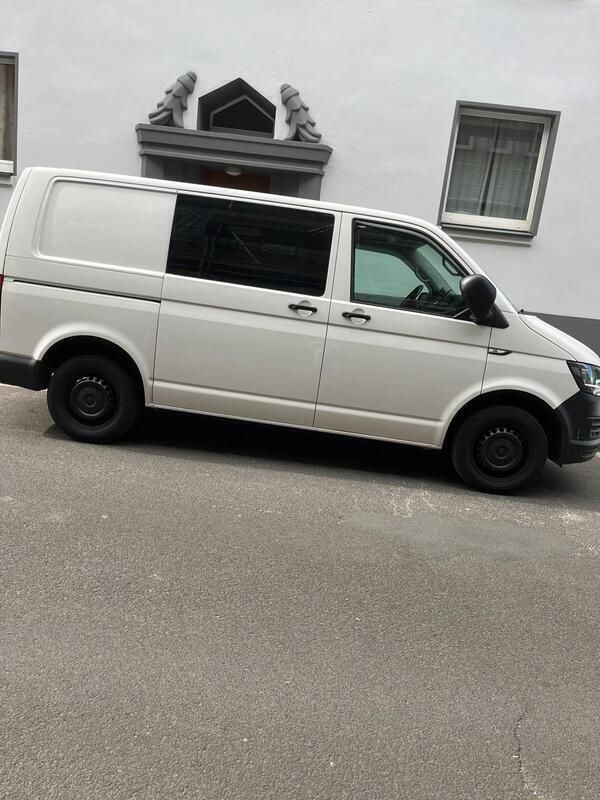 Weiß Gebraucht 2018 VW T6 Van | 20.500 € - Bild 1/4