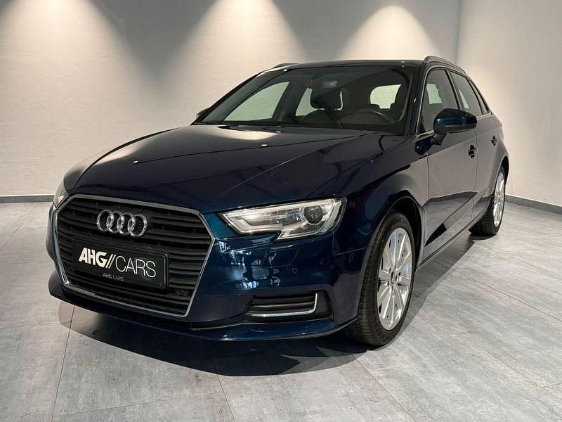 Gebraucht Audi A3 Design 150 PS (110 kW) 2018 Blau Limousine