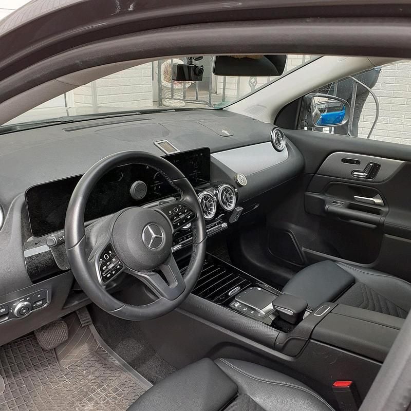 Gebraucht Mercedes GLA250 160 PS (117 kW) 2021 Grau SUV