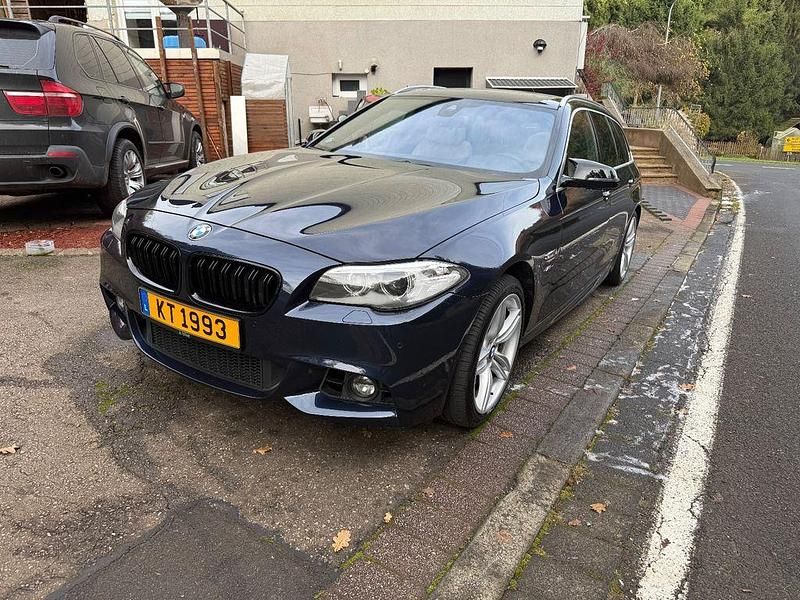 Blau Gebraucht 2014 BMW 535 M Sport Kombi | 16.000 € - Bild 1/4