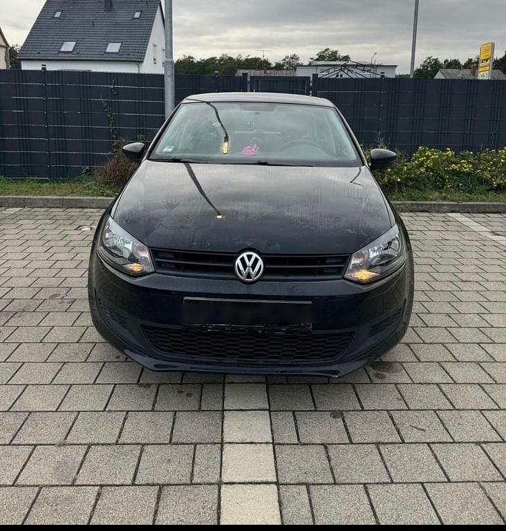 Schwarz Gebraucht 2010 VW Polo Trendline Limousine | 3.700 € (Fairer Preis) - Bild 1/4