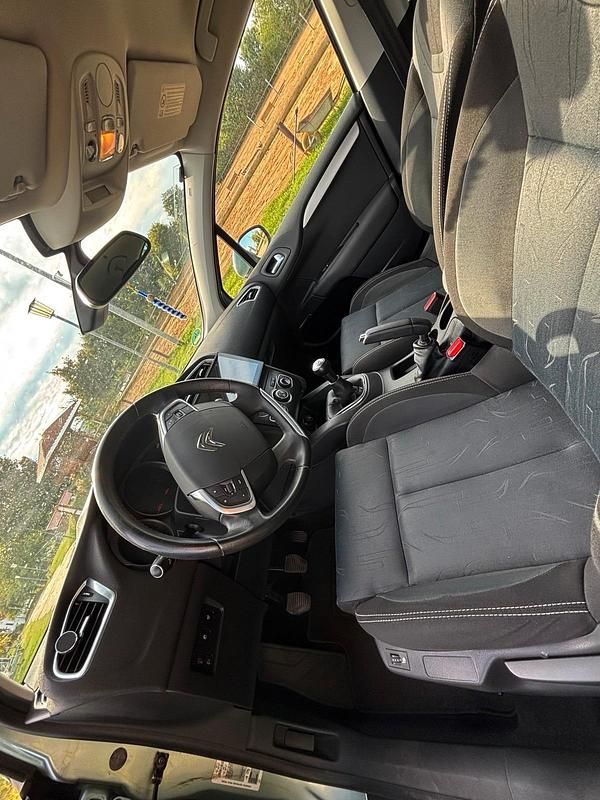 Gebraucht Citroën C4 120 PS (88 kW) 2011 Grün Limousine