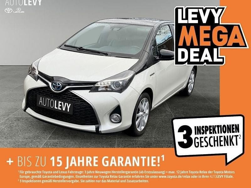 Gebraucht Toyota Yaris Hybrid 101 PS (74 kW) 2016 Perlmuttweiß Kleinwagen