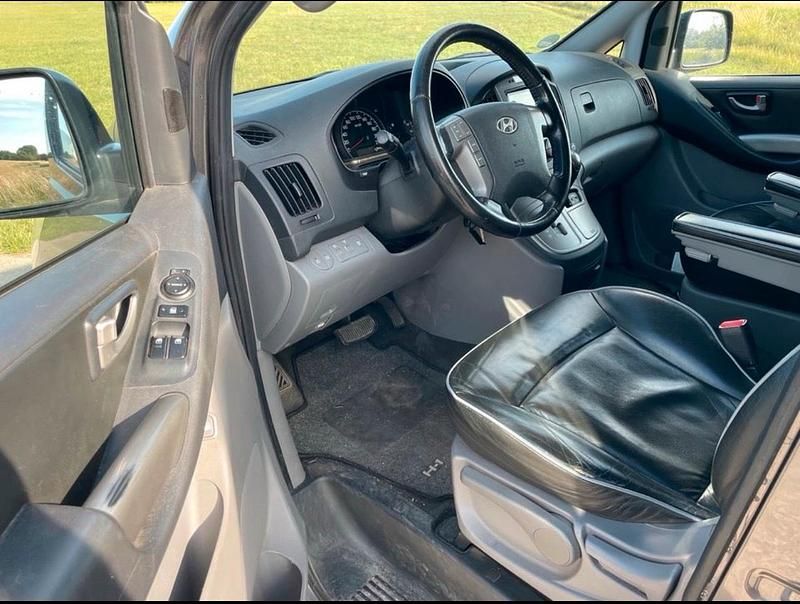 Gebraucht Hyundai H-1 170 PS (125 kW) 2012 Andere farben Van / Kleinbus