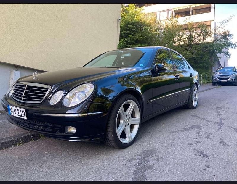 Gebraucht 2005 Mercedes E280 Avantgarde Limousine | 5.200 € (Etwas zu teuer) - Bild 1/4