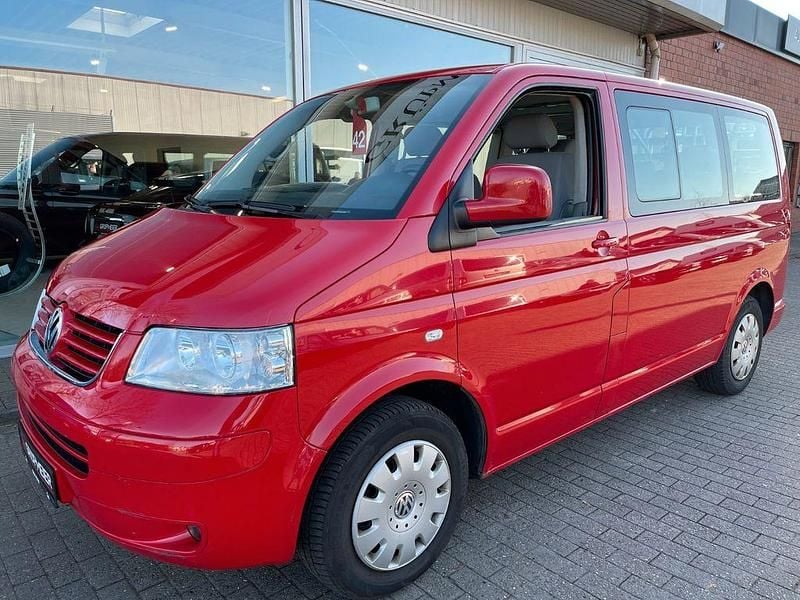 Gebraucht VW Multivan 131 PS (96 kW) 2004 Rot Van / Kleinbus