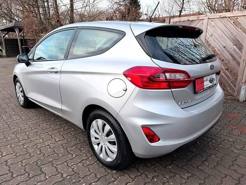 Gebraucht Ford Fiesta Cool & Connect 71 PS (52 kW) 2018 Silber Kleinwagen