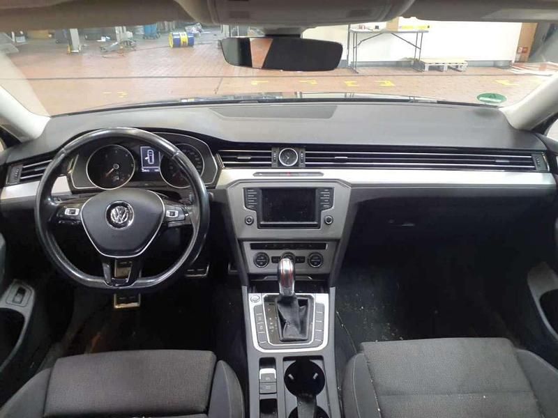 Gebraucht VW Passat 190 PS (139 kW) 2017 Grau Kombi