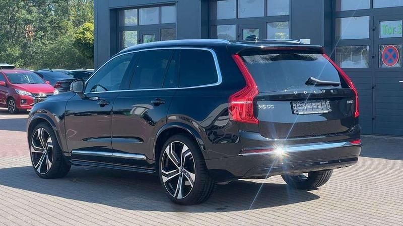 Gebraucht Volvo XC90 Plus 235 PS (172 kW) 2024 Onyx black metallic SUV