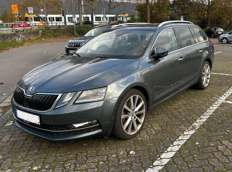 Grau Gebraucht 2017 Skoda Octavia Kombi | 14.900 € (Fairer Preis) - Bild 1/4