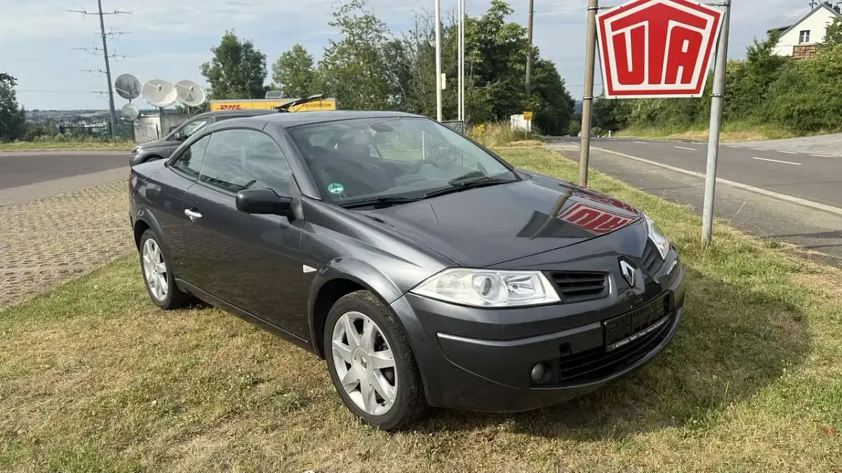 Gebraucht Renault Mégane Cabriolet Exception 135 PS (99 kW) 2008 Grau eclipse Cabrio