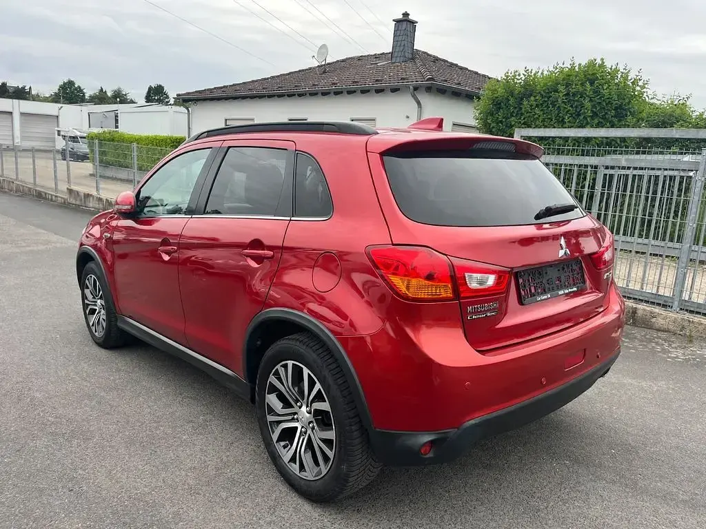Gebraucht Mitsubishi ASX Plus 114 PS (83 kW) 2016 Rot SUV