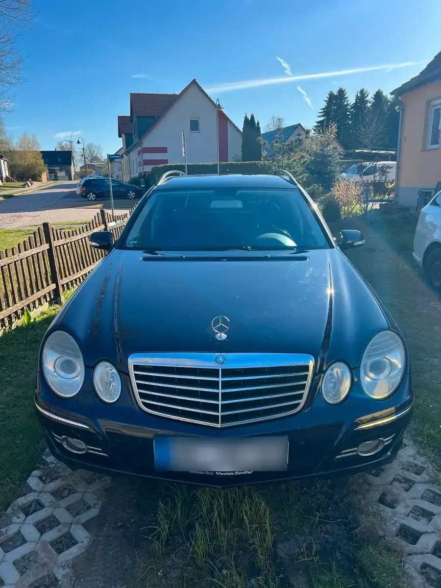 Gebraucht Mercedes E280 Avantgarde 190 PS (139 kW) 2006 Blau Kombi