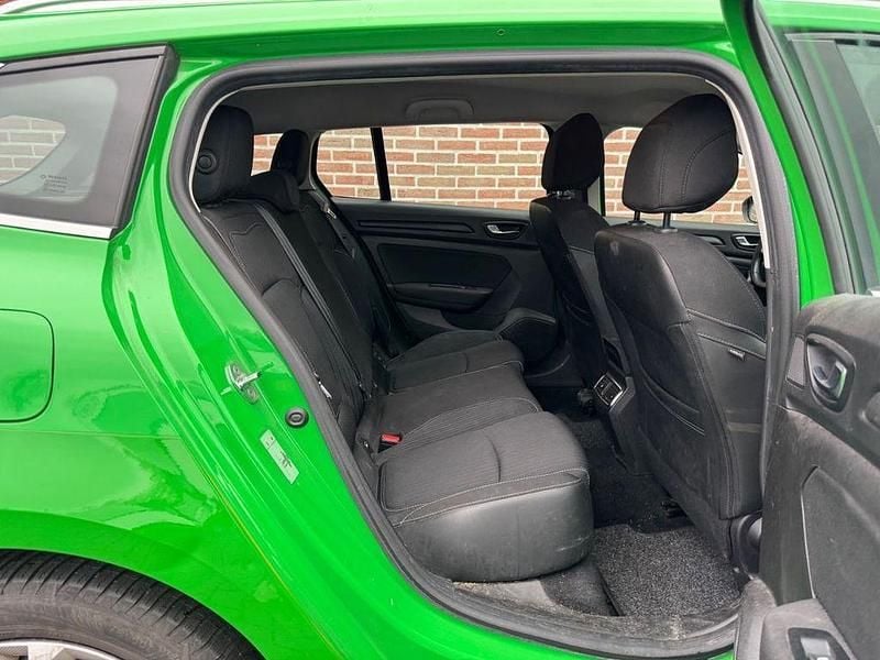 Gebraucht Renault Mégane IV Zen 116 PS (85 kW) 2020 Grün Kombi