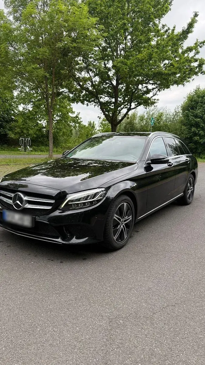 Gebraucht Mercedes C200 150 PS (110 kW) 2019 Schwarz Kombi