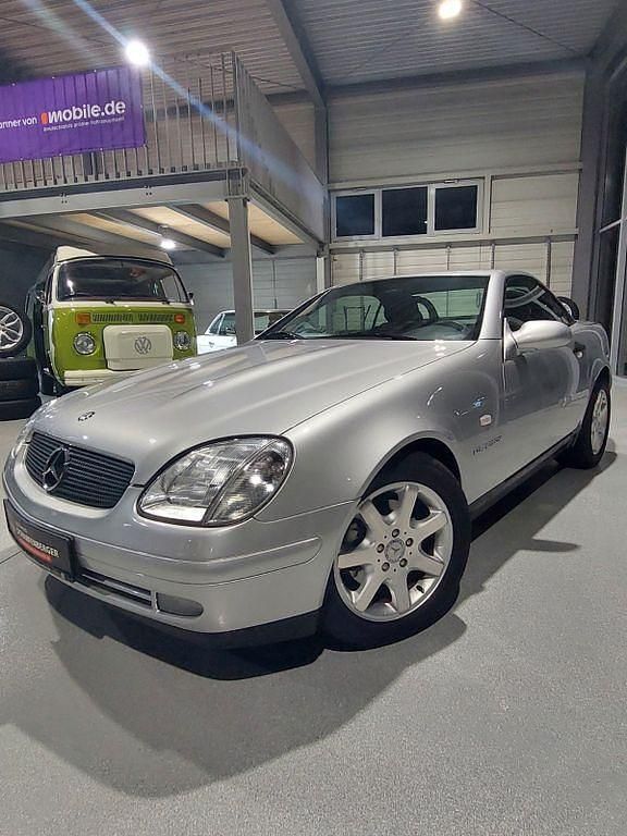 Gebraucht Mercedes SLK230 193 PS (141 kW) 1999 Silber Cabrio
