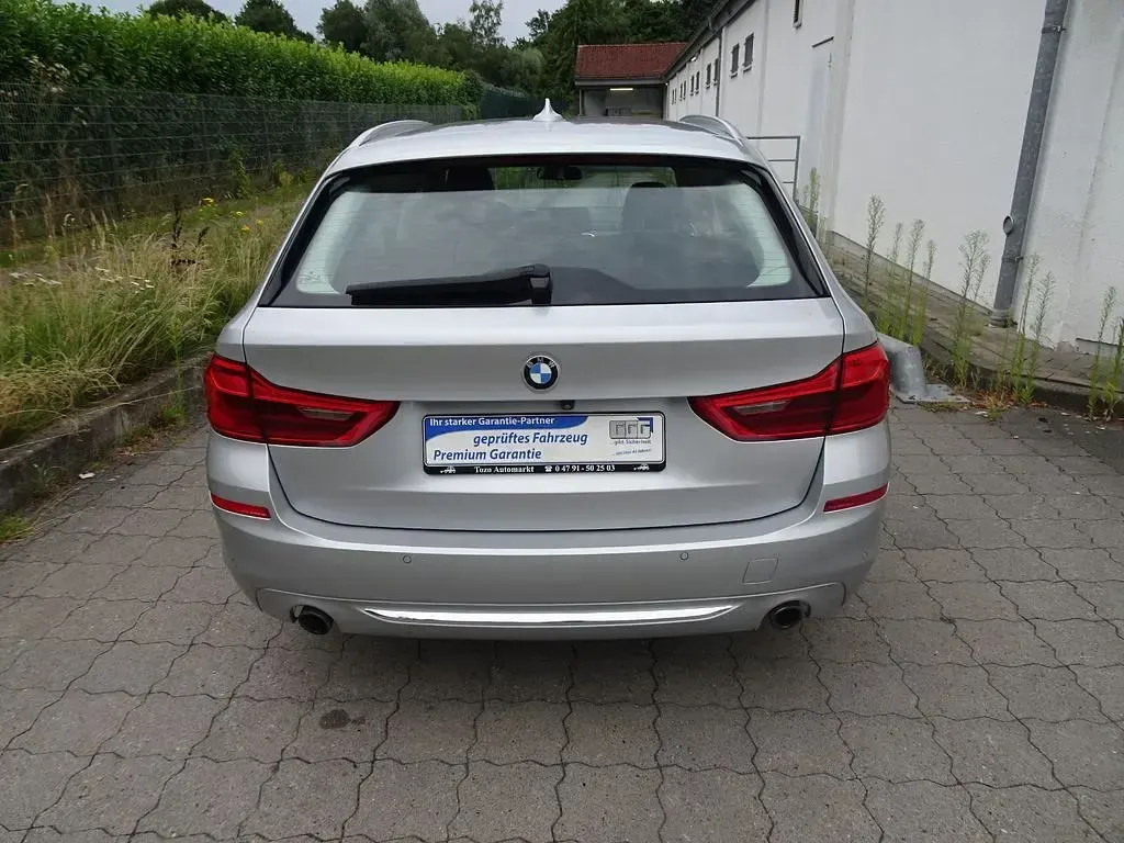 Gebraucht BMW 530 Luxury Line 252 PS (185 kW) 2018 Silber Kombi