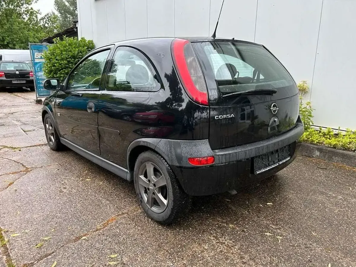 Gebraucht Opel Corsa Njoy 58 PS (42 kW) 2003 Schwarz Kleinwagen