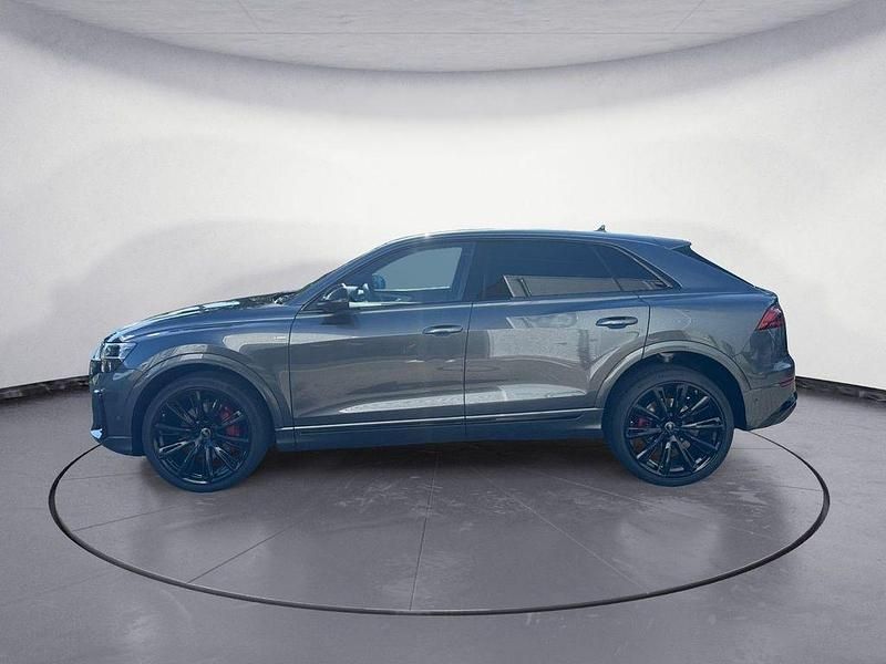 Neu Audi Q8 Sport 286 PS (210 kW) 2025 Grau SUV