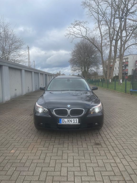Schwarz Gebraucht 2005 BMW 525 Kombi | 5.000 € (Fairer Preis) - Bild 1/4
