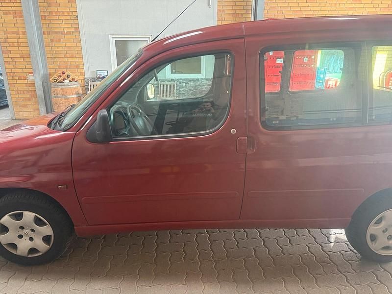 Gebraucht Citroën Berlingo 75 PS (55 kW) 1997 Rot Van / Kleinbus