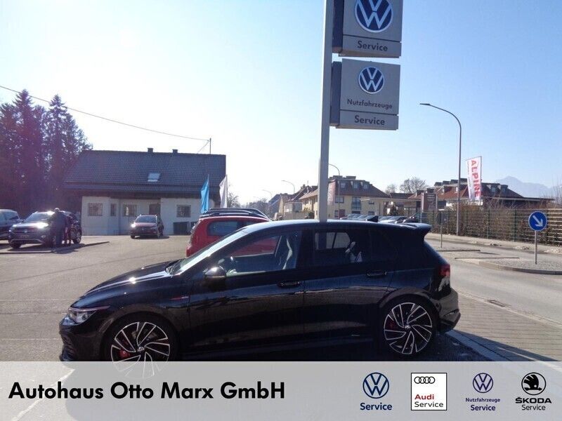Deep black perleffekt Gebraucht 2023 VW Golf VIII GTI Clubsport Limousine | 37.490 € (Etwas zu teuer) - Bild 1/4