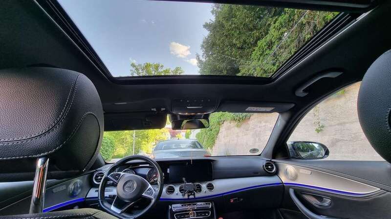 Grau Gebraucht 2018 Mercedes E220 AMG line Limousine | 37.999 € (Etwas zu teuer) - Bild 1/4