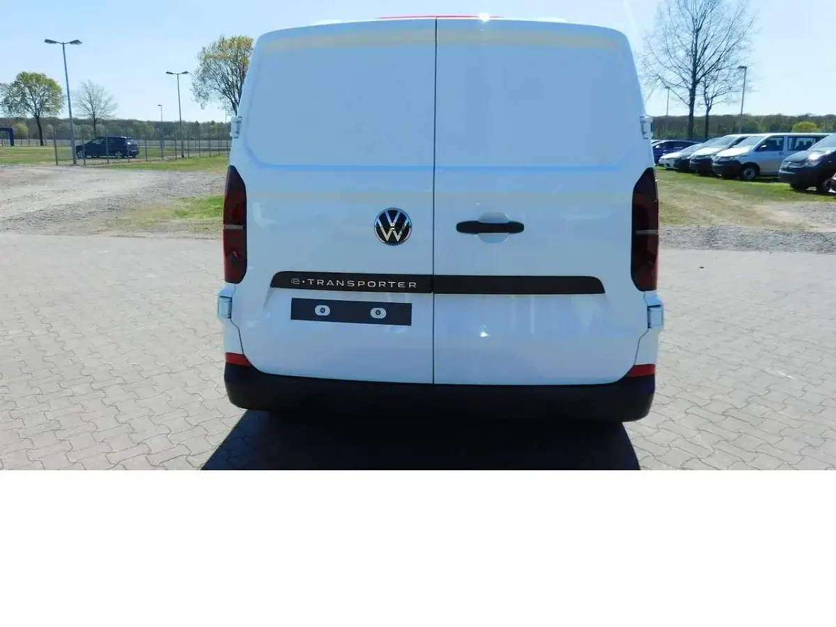 Nowe VW Transporter 100 kW (136 KM) 2025 Biały Van