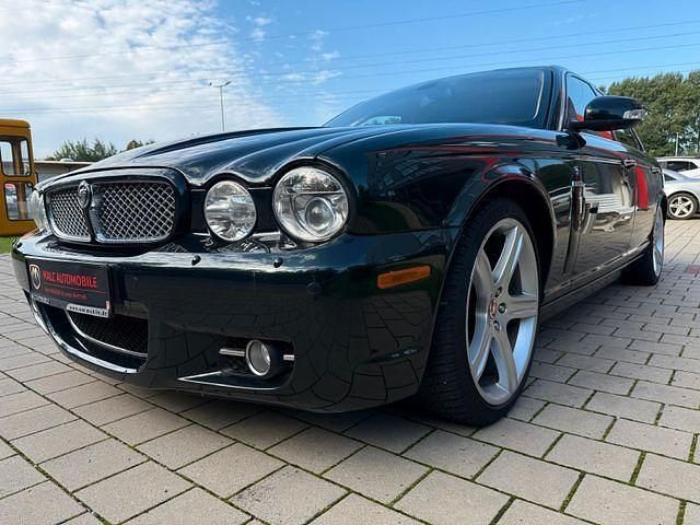 Używany Jaguar XJ6 Executive 207 KM (152 kW) 2009 Zielony Sedan/Limuzyna