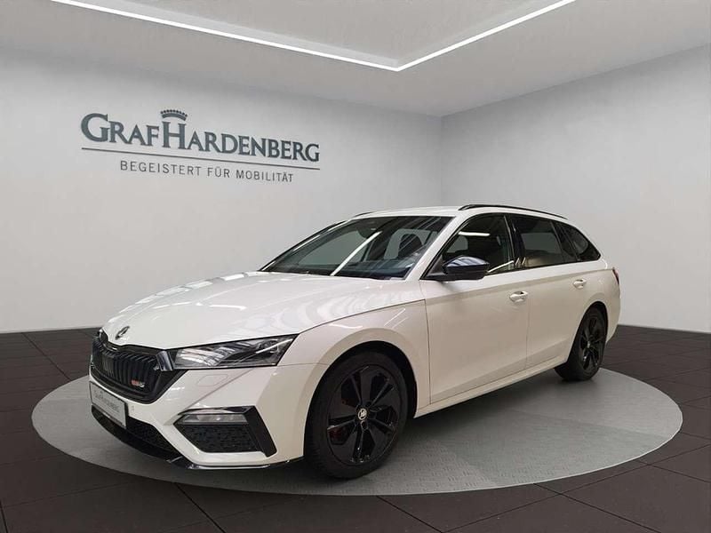 Candyweiss Gebraucht 2022 Skoda Octavia RS Kombi | 25.890 € (Guter Preis) - Bild 1/4