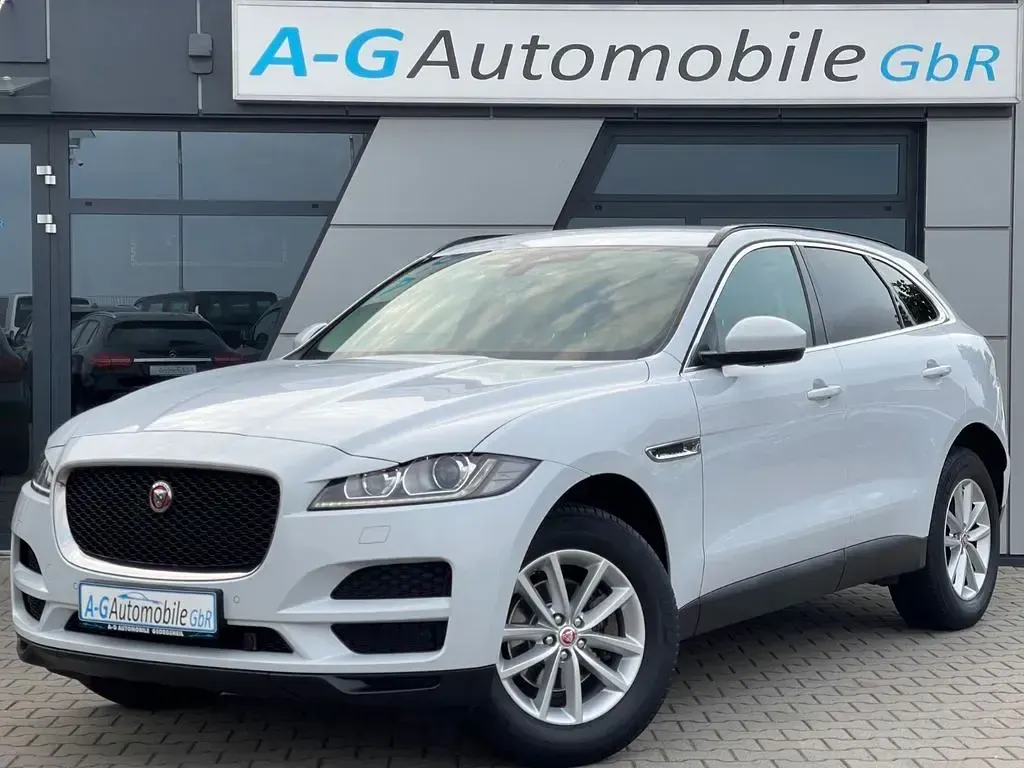 Gebraucht Jaguar F-Pace Portfolio 179 PS (131 kW) 2020 Glacier white/yulong white SUV