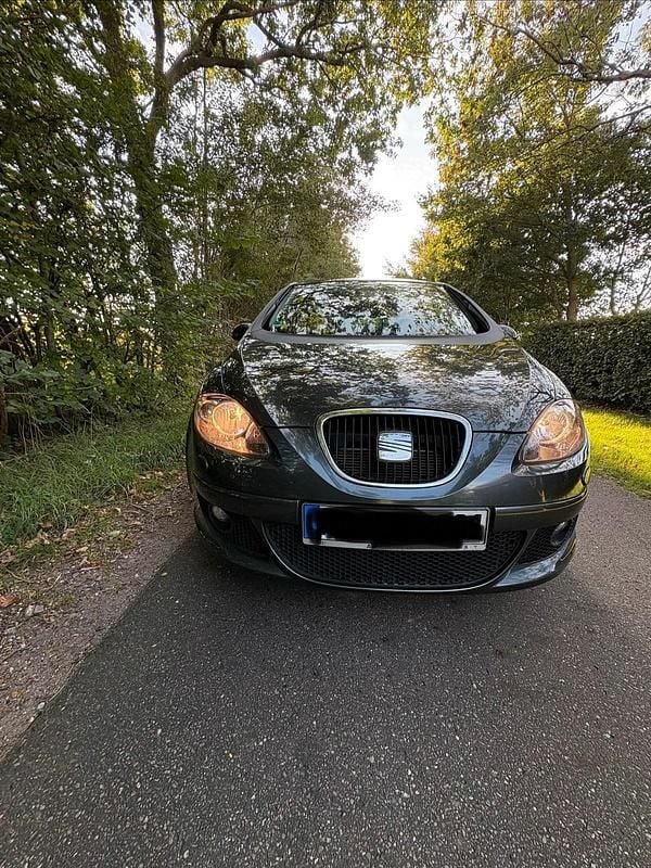 Silber Gebraucht 2008 Seat Altea Comfort Van / Kleinbus | 3.000 € (Guter Preis) - Bild 1/4