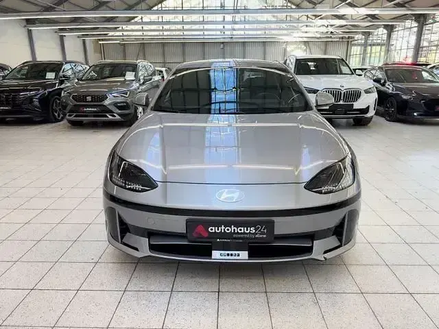 Gebraucht Hyundai Ioniq 6 Dynamiq 111 kW (151 PS) 2024 Silber Limousine