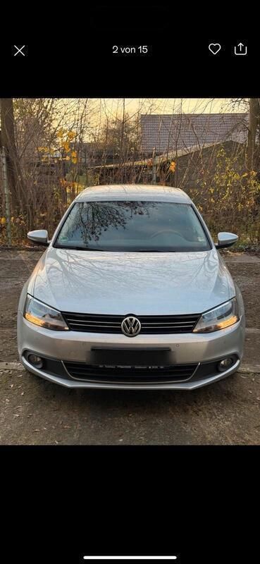 Silber Gebraucht 2013 VW Jetta Limousine | 11.500 € (Etwas zu teuer) - Bild 1/4