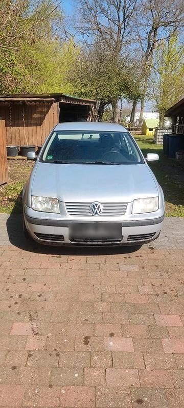 Second-hand VW Bora 105 CP (77 kW) 2000 Gri Berlinǎ