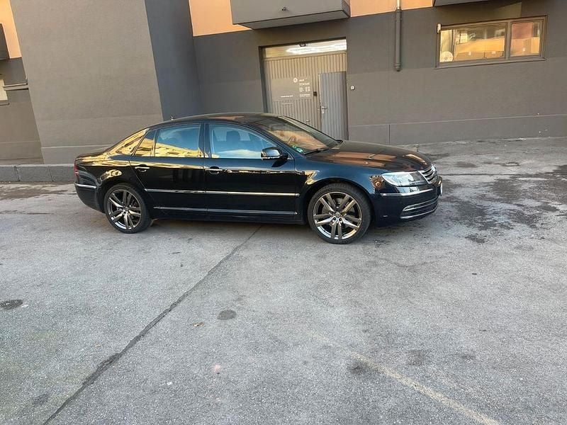 Schwarz Gebraucht 2015 VW Phaeton Limousine | 16.300 € (Teuer) - Bild 1/4