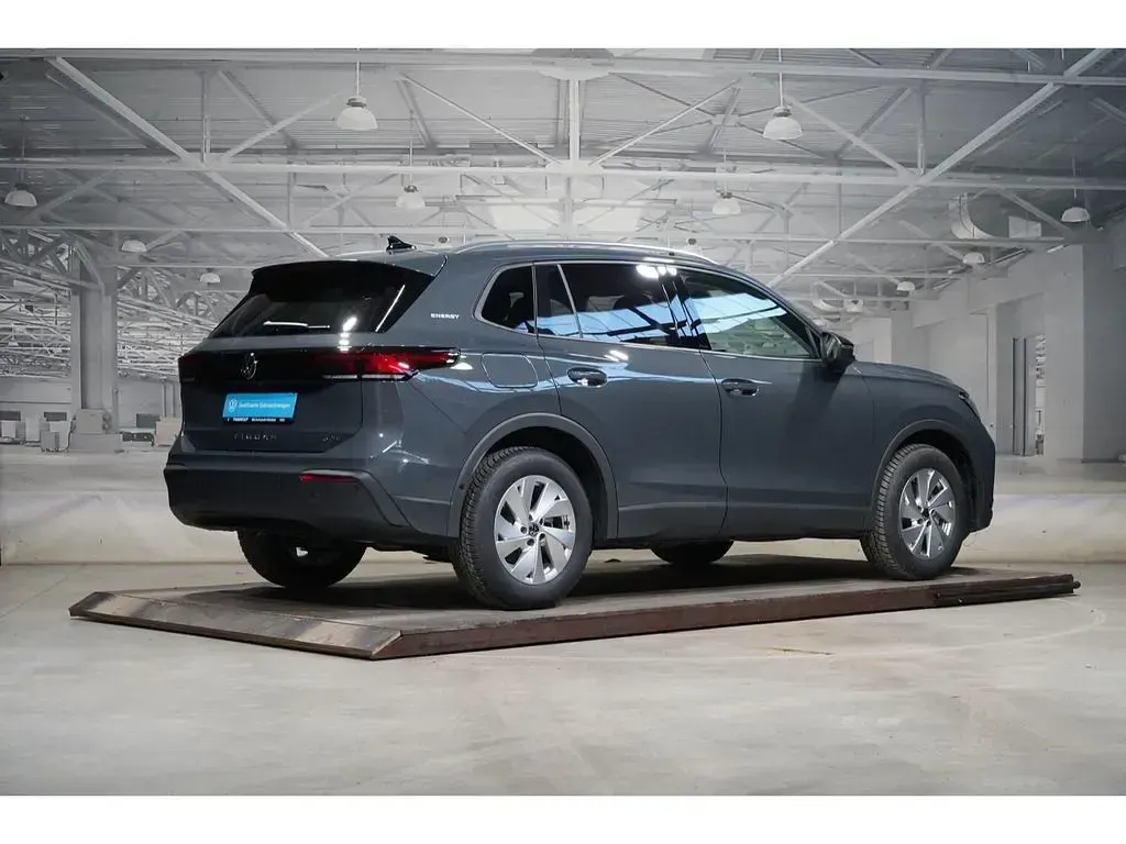 Gebraucht VW Tiguan 150 PS (110 kW) 2026 Delfingrau metallic SUV