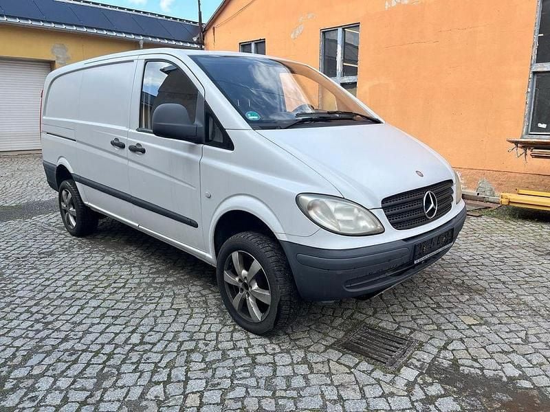 Weiß Gebraucht 2008 Mercedes Vito Van / Kleinbus | 4.500 € (Superpreis) - Bild 1/4