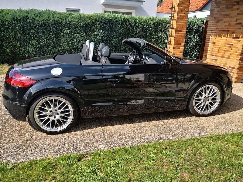 Gebraucht Audi TT Roadster Ambiente 160 PS (117 kW) 2011 Schwarz Cabrio