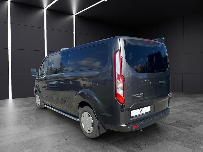 Gebraucht Ford Transit Tourneo 131 PS (96 kW) 2020 Grau Van / Kleinbus