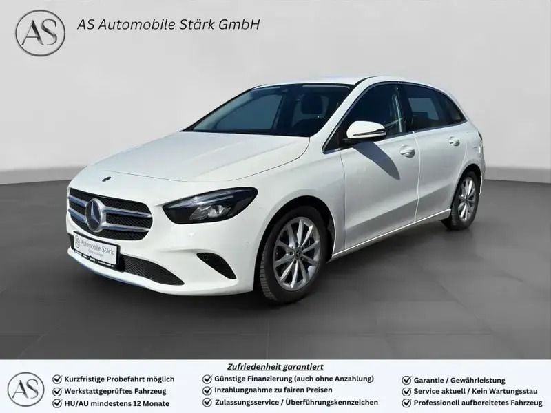 Weiß polarweiss Gebraucht 2019 Mercedes B180 Progressive Van / Kleinbus | 20.950 € (Guter Preis) - Bild 1/4