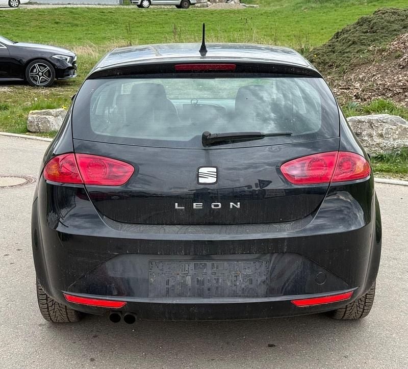 Second-hand Seat Leon 105 CP (77 kW) 2012 Negru Berlinǎ