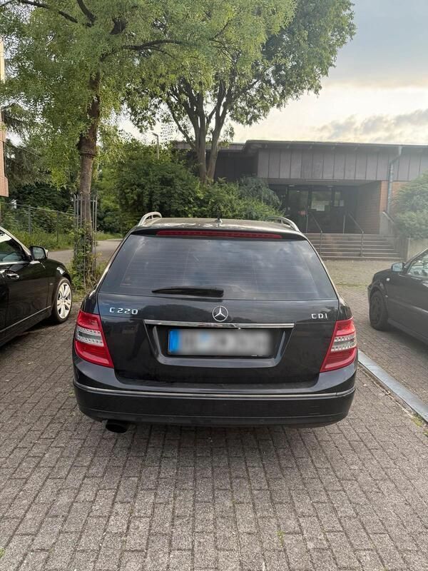 Schwarz Gebraucht 2010 Mercedes C220 Kombi | 6.000 € (Guter Preis) - Bild 1/4