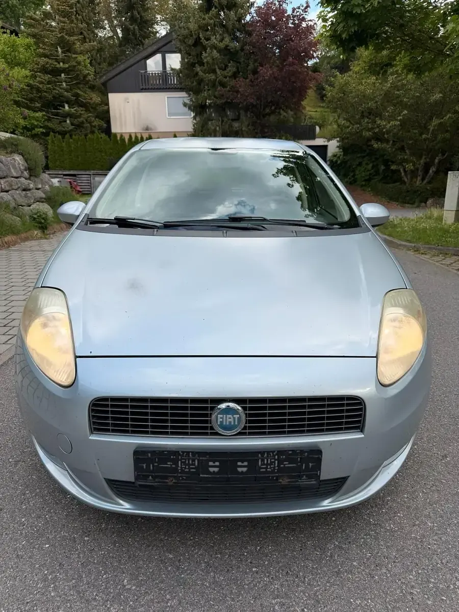 Usata Fiat Punto 77 CV (56 kW) 2005 Argento Utilitaria