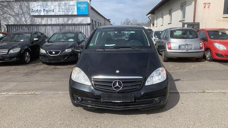 Gebraucht Mercedes A180 116 PS (85 kW) 2010 Schwarz Limousine