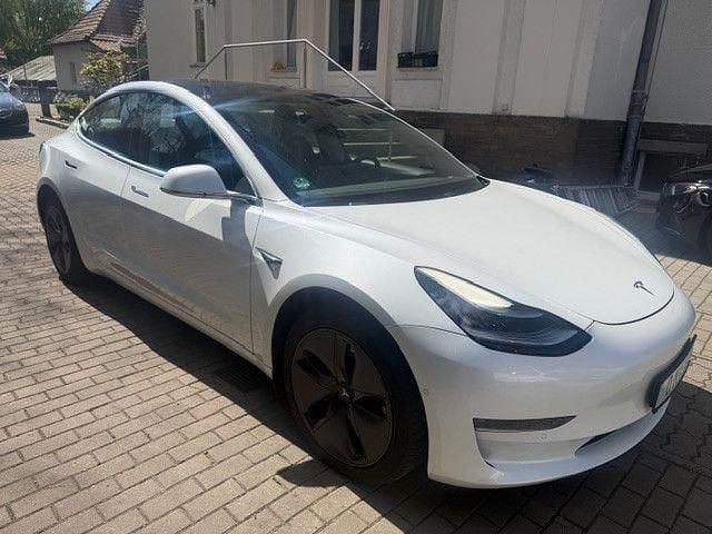 Second-hand Tesla Model 3 350 kW (476 CP) 2020 Alb Berlinǎ
