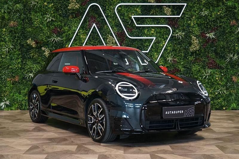 Grau Gebraucht 2024 Mini Cooper SE Kleinwagen | 40.200 € - Bild 1/3