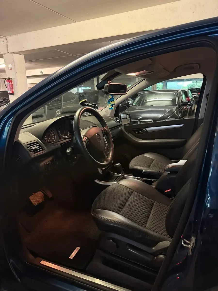 Gebraucht Mercedes A160 2011 Blau Kleinwagen