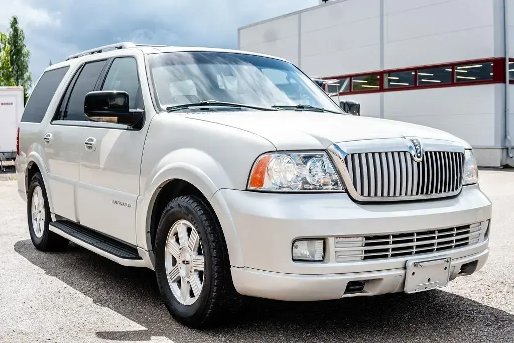 Gebraucht Lincoln Navigator 305 PS (224 kW) 2005 Weiß SUV