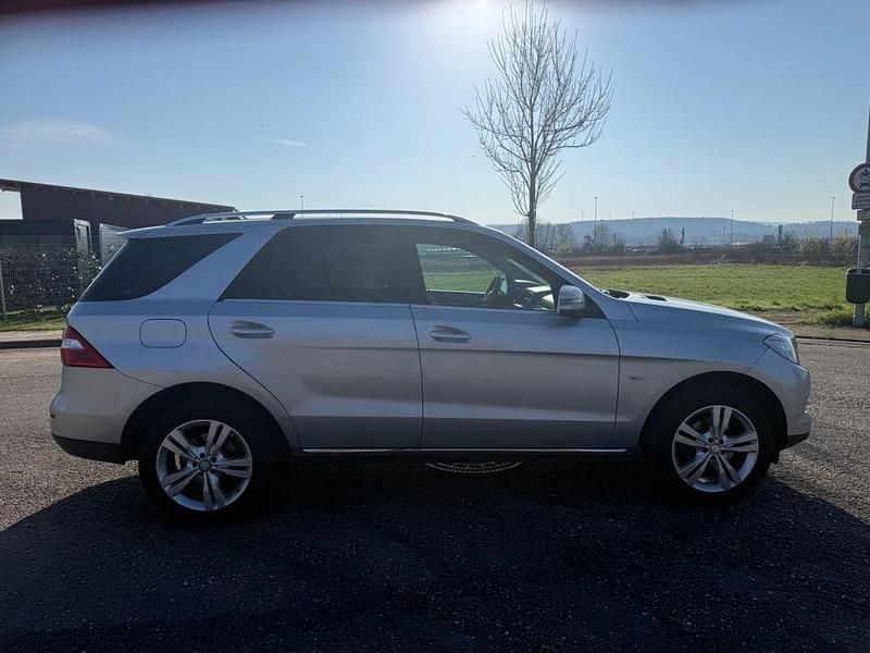 Gebraucht Mercedes ML350 258 PS (189 kW) 2012 Silber SUV